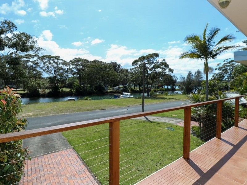 10 Alamein Road, Sussex Inlet NSW 2540