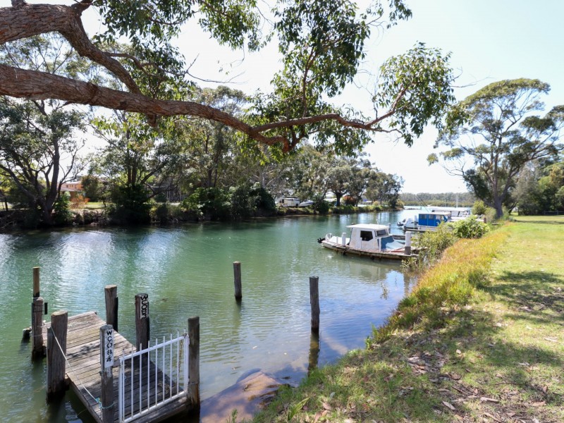 10 Alamein Road, Sussex Inlet NSW 2540