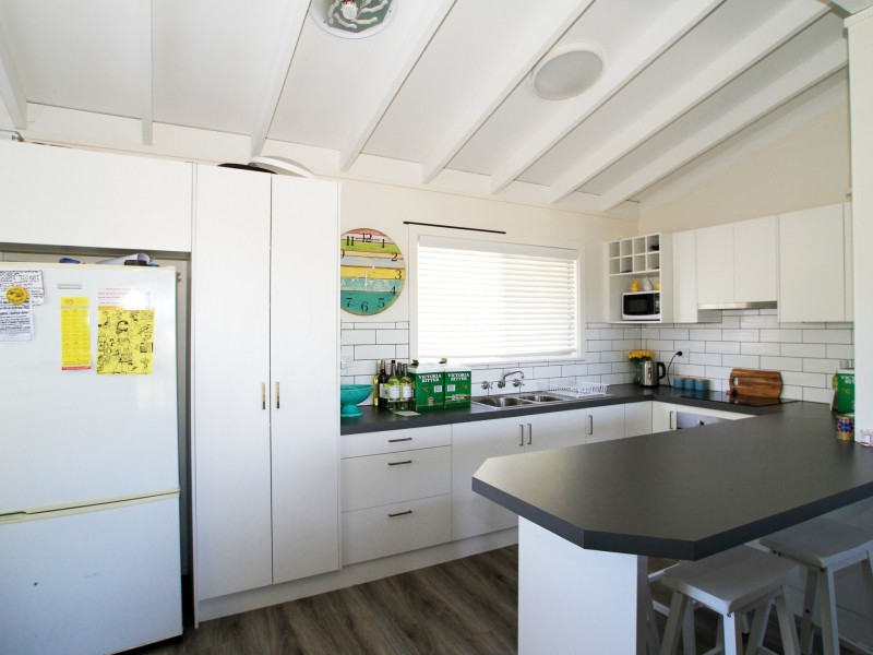 43 Government Road, Sussex Inlet NSW 2540