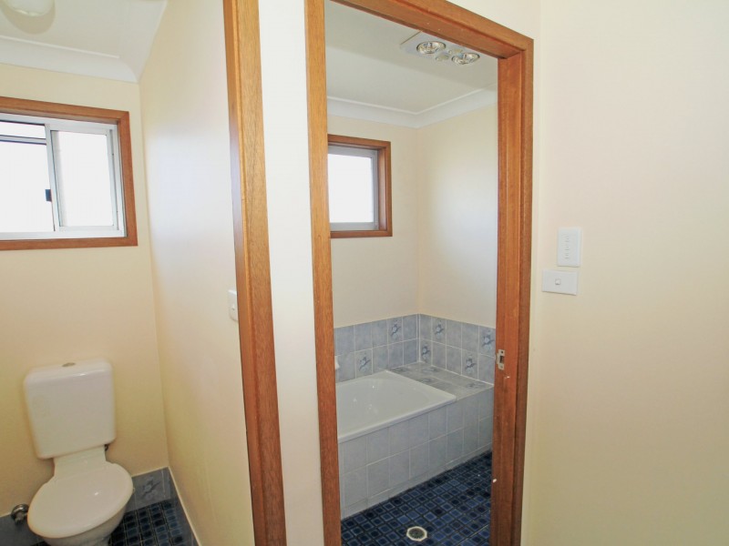 44 Sussex Inlet Road, Sussex Inlet NSW 2540