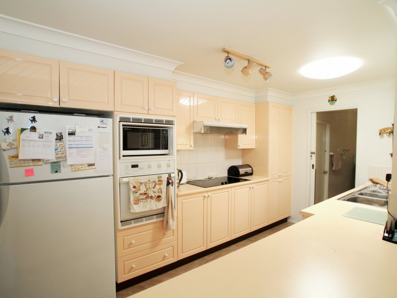 6 Jacana Close, Sussex Inlet NSW 2540