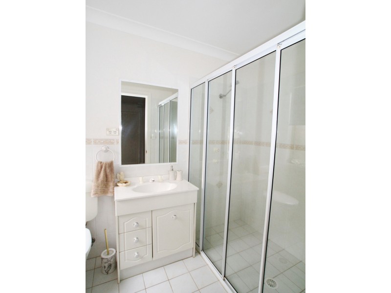 42 Suncrest Avenue, Sussex Inlet NSW 2540