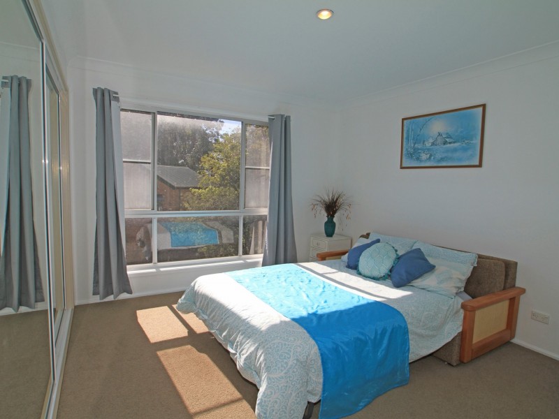 14 Blue Mist Close, Sussex Inlet NSW 2540