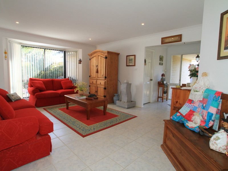 27 Inlet Avenue, Sussex Inlet NSW 2540