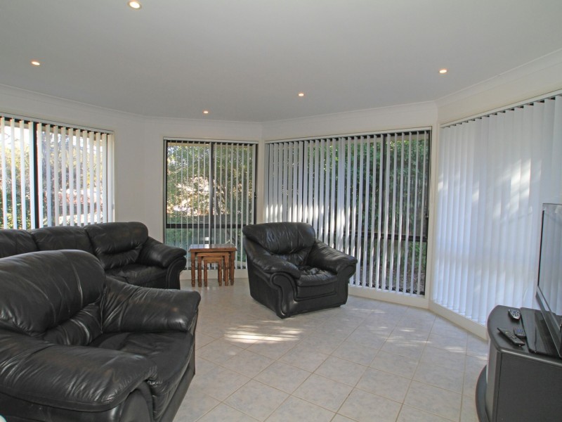 27 Inlet Avenue, Sussex Inlet NSW 2540