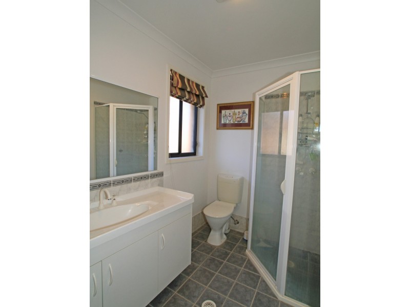 27 Inlet Avenue, Sussex Inlet NSW 2540