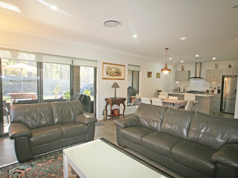 3 Peacehaven Way, Sussex Inlet NSW 2540