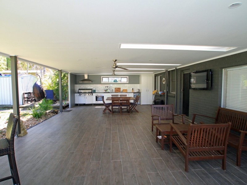 43 Government Road, Sussex Inlet NSW 2540