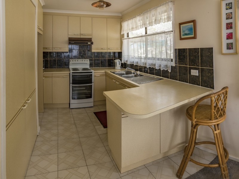 8 Wayfarer Avenue, Sussex Inlet NSW 2540