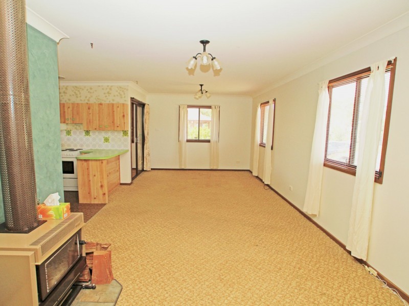 35 Ray Street, Sussex Inlet NSW 2540