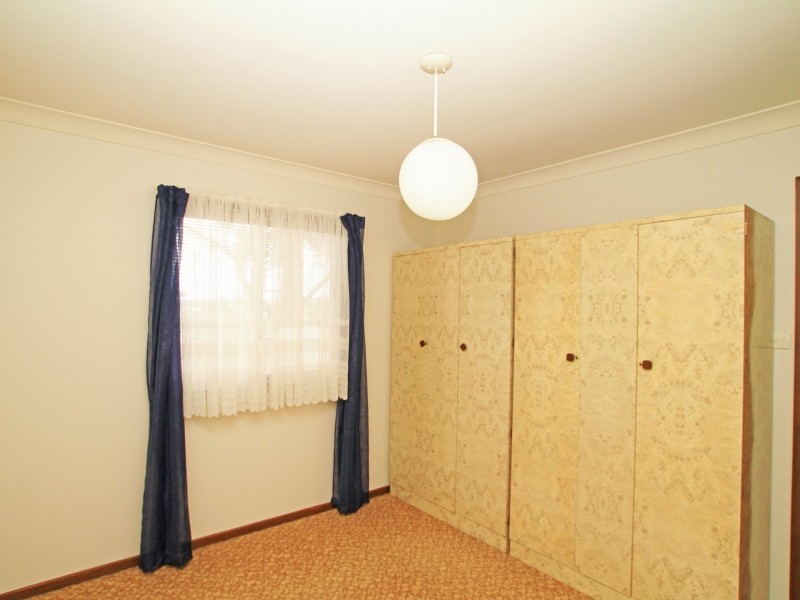 35 Ray Street, Sussex Inlet NSW 2540