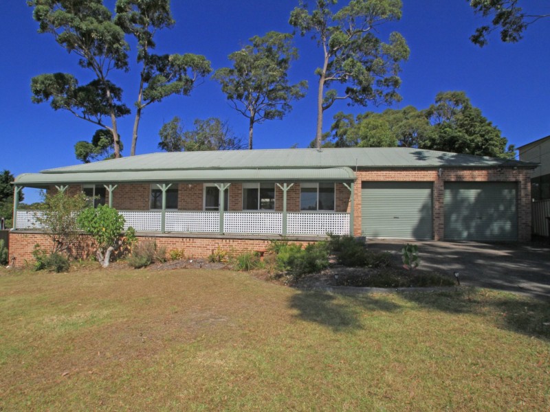 13 Inlet Avenue, Sussex Inlet NSW 2540