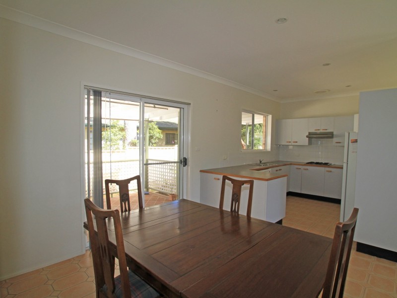 13 Inlet Avenue, Sussex Inlet NSW 2540