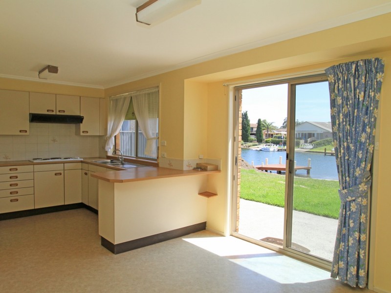 7 IBIS PLACE, Sussex Inlet NSW 2540