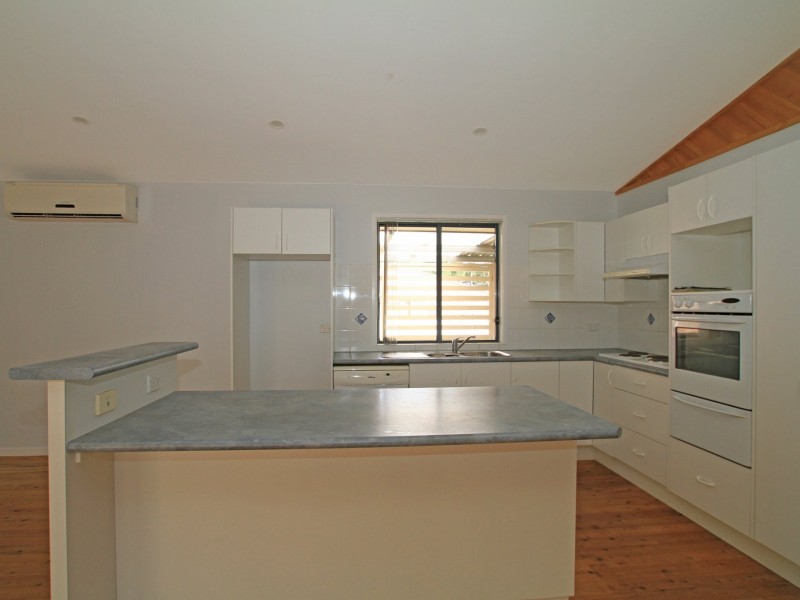 9 Greentree Avenue, Sussex Inlet NSW 2540