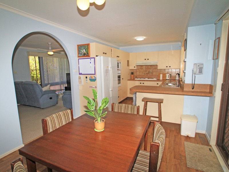 25 Surfway Avenue, Berrara NSW 2540