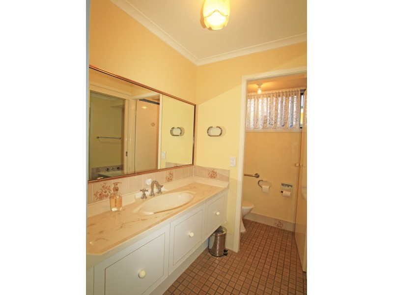 25 Surfway Avenue, Berrara NSW 2540