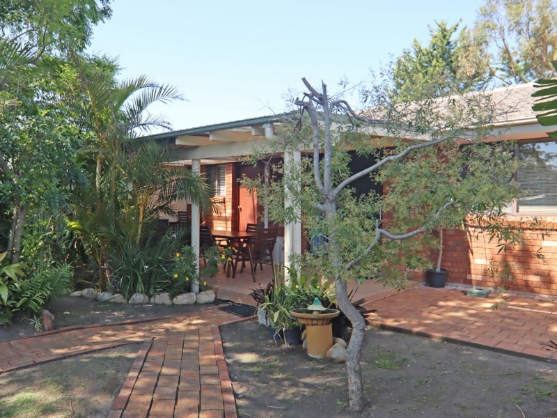 25 Surfway Avenue, Berrara NSW 2540