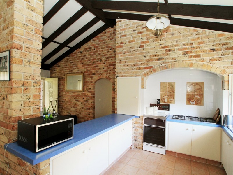 9 Anchorage Close, Sussex Inlet NSW 2540