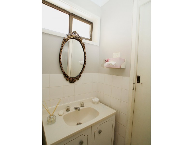9 Anchorage Close, Sussex Inlet NSW 2540
