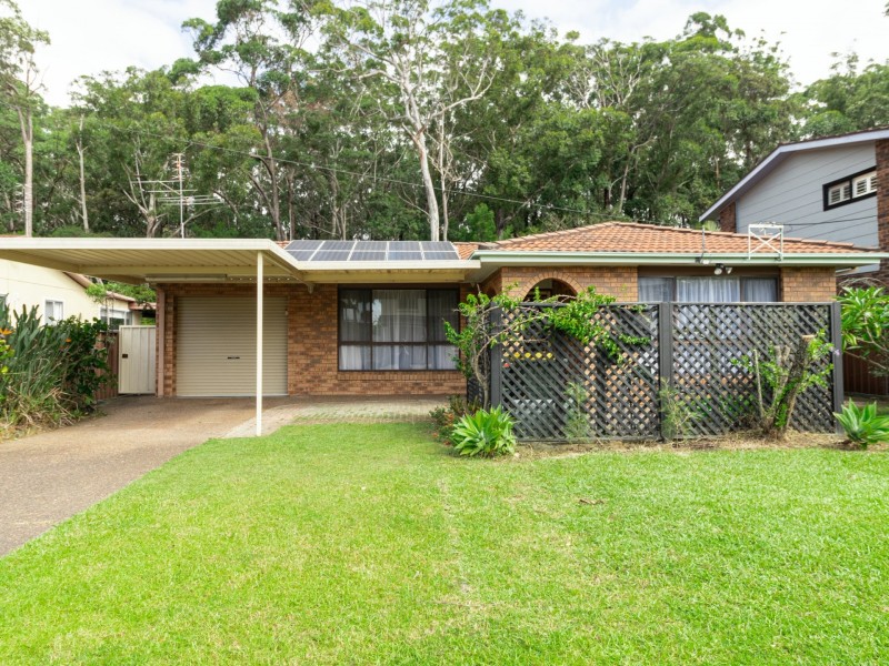 38 Cater Crescent, Sussex Inlet NSW 2540