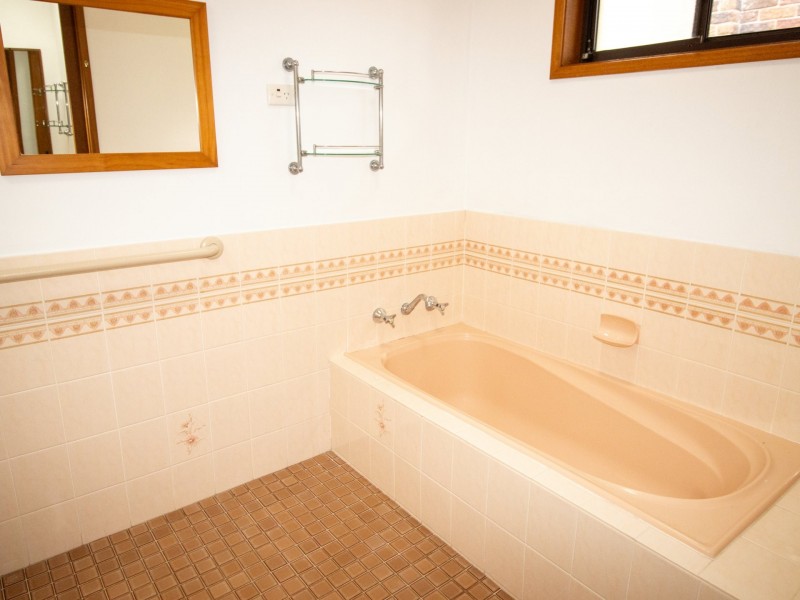 38 Cater Crescent, Sussex Inlet NSW 2540