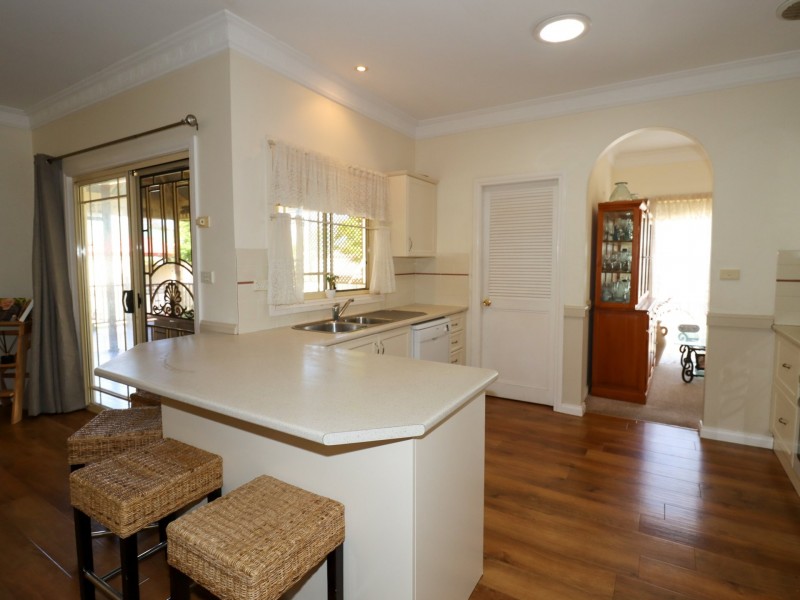 48 Sussex Inlet Road, Sussex Inlet NSW 2540