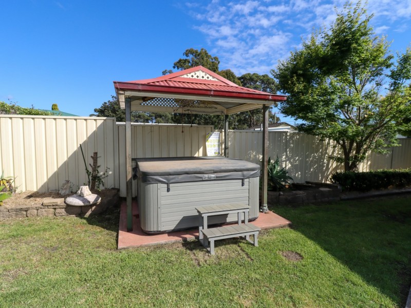 48 Sussex Inlet Road, Sussex Inlet NSW 2540