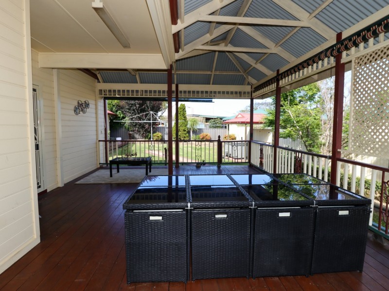 48 Sussex Inlet Road, Sussex Inlet NSW 2540