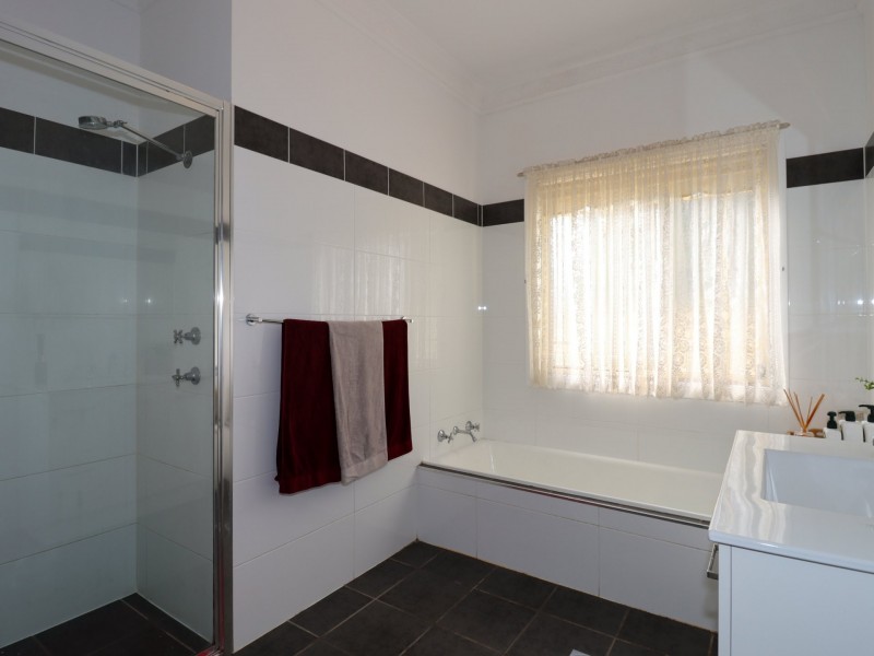 48 Sussex Inlet Road, Sussex Inlet NSW 2540