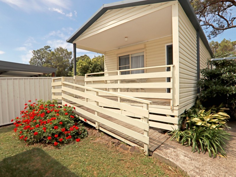 22 Meadowlake Avenue, Berrara NSW 2540
