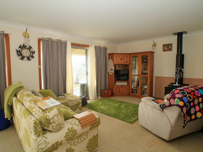 125 River Road, Sussex Inlet NSW 2540