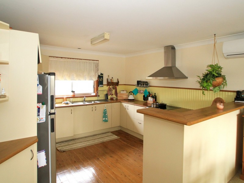 125 River Road, Sussex Inlet NSW 2540