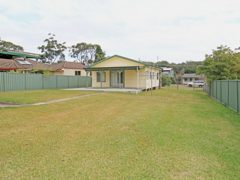 5 River Road, Sussex Inlet NSW 2540