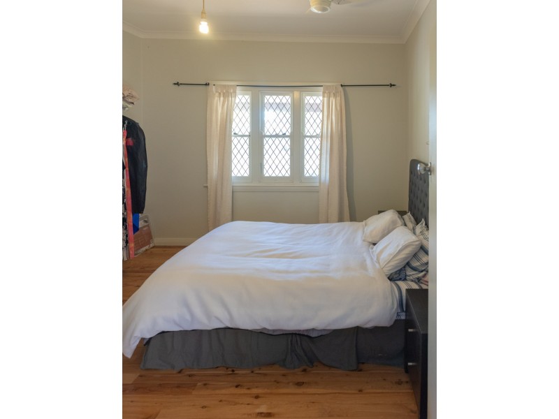 63 Sussex Inlet Road, Sussex Inlet NSW 2540