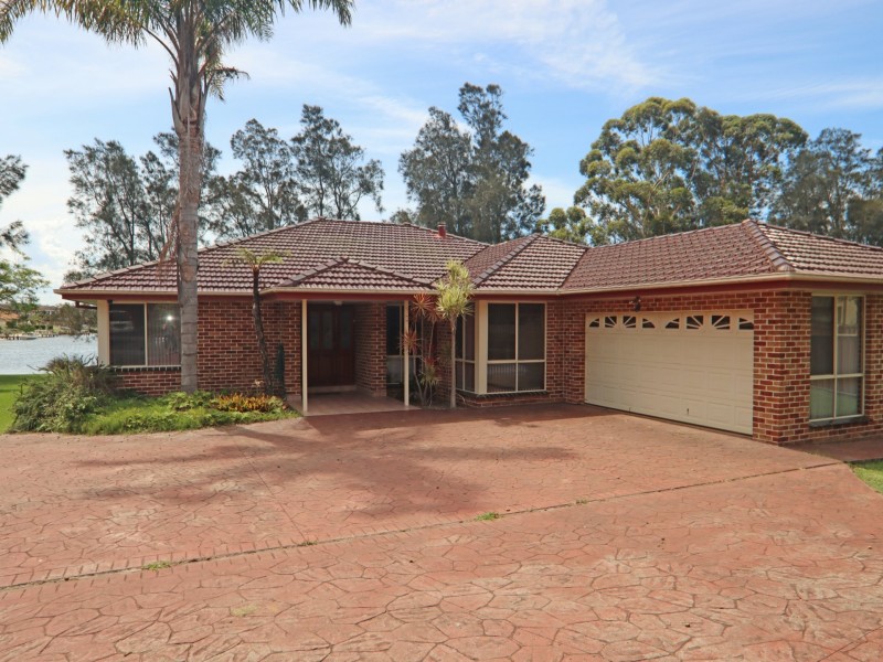 41 Ray Street, Sussex Inlet NSW 2540