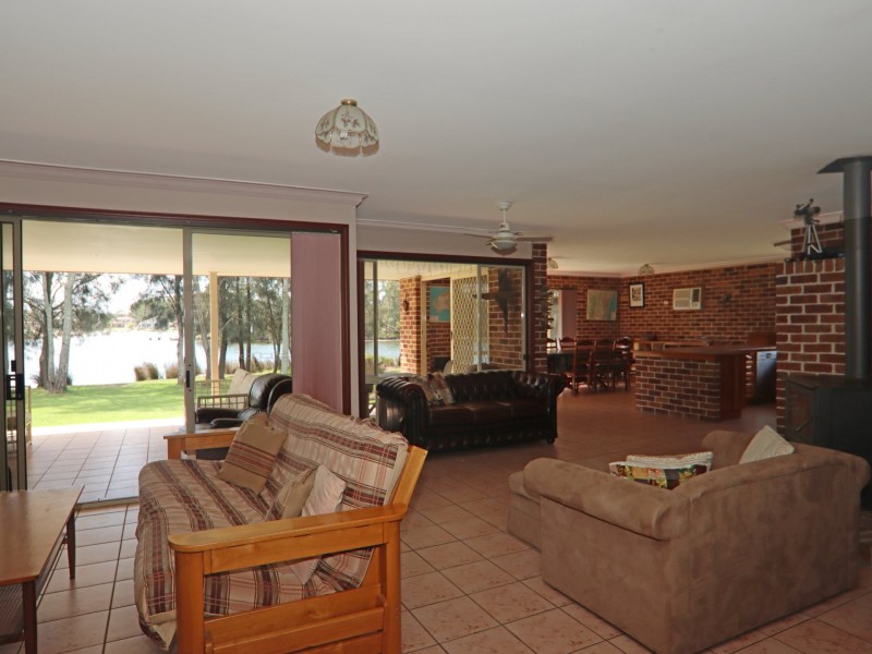 41 Ray Street, Sussex Inlet NSW 2540