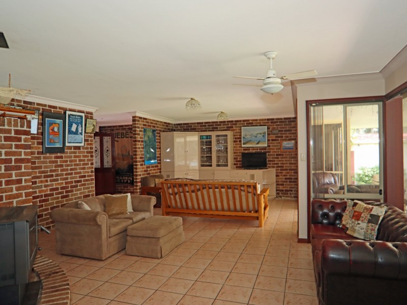 41 Ray Street, Sussex Inlet NSW 2540