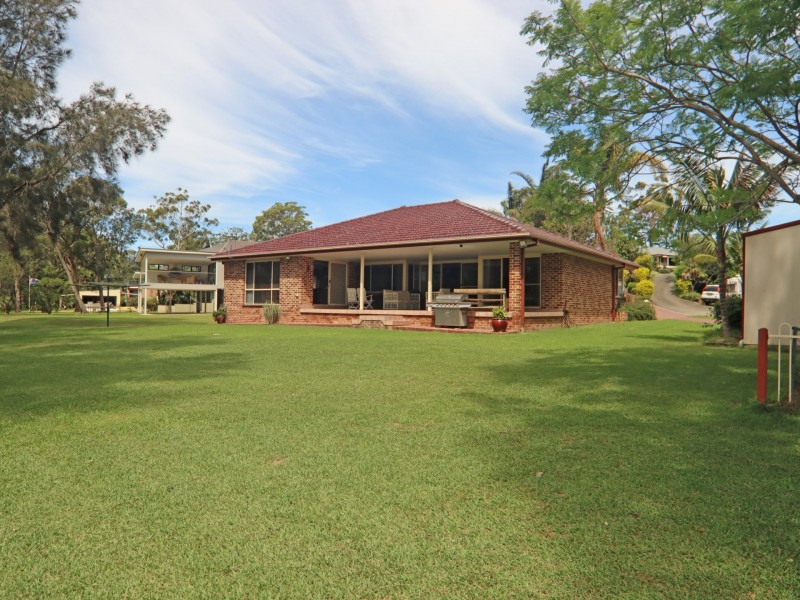 41 Ray Street, Sussex Inlet NSW 2540
