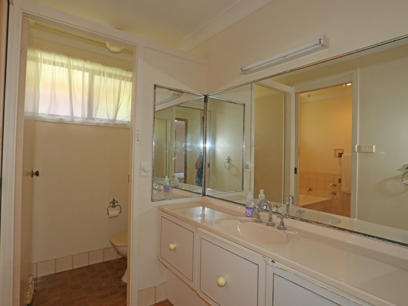 6 Tradewinds Avenue, Sussex Inlet NSW 2540