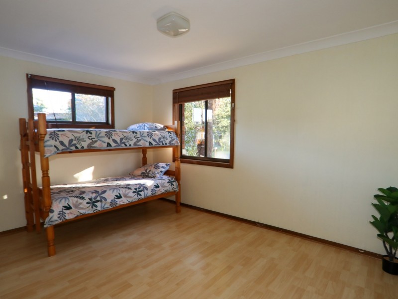 4 Lakeway Avenue, Berrara NSW 2540