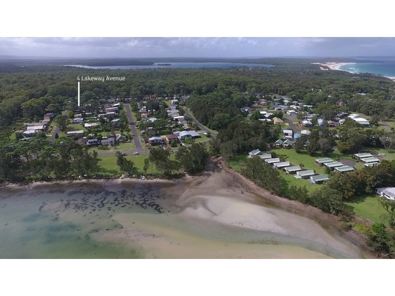 4 Lakeway Avenue, Berrara NSW 2540