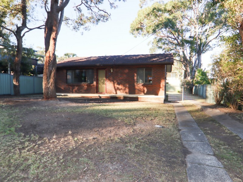 4 Lakeway Avenue, Berrara NSW 2540
