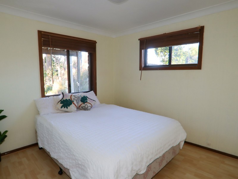 4 Lakeway Avenue, Berrara NSW 2540