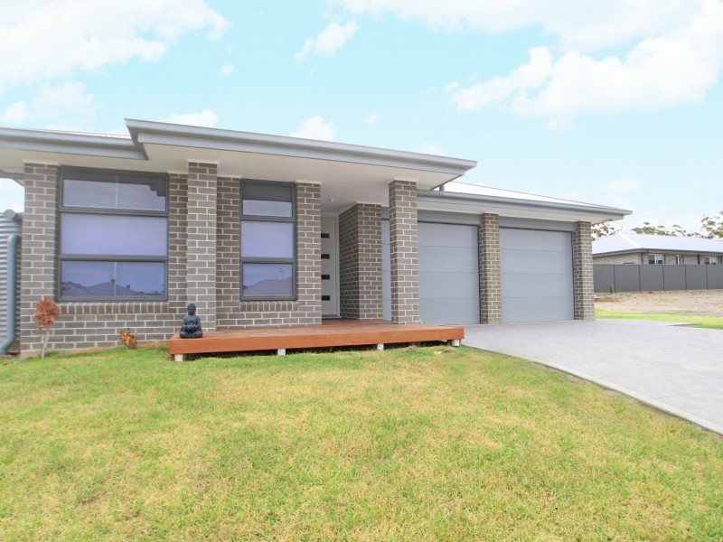 6 Hastings Parade, Sussex Inlet NSW 2540