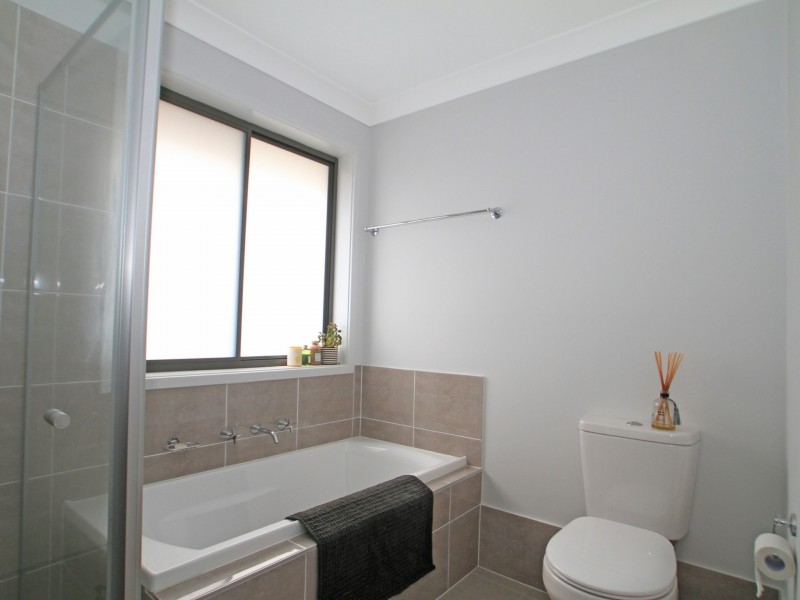 6 Hastings Parade, Sussex Inlet NSW 2540