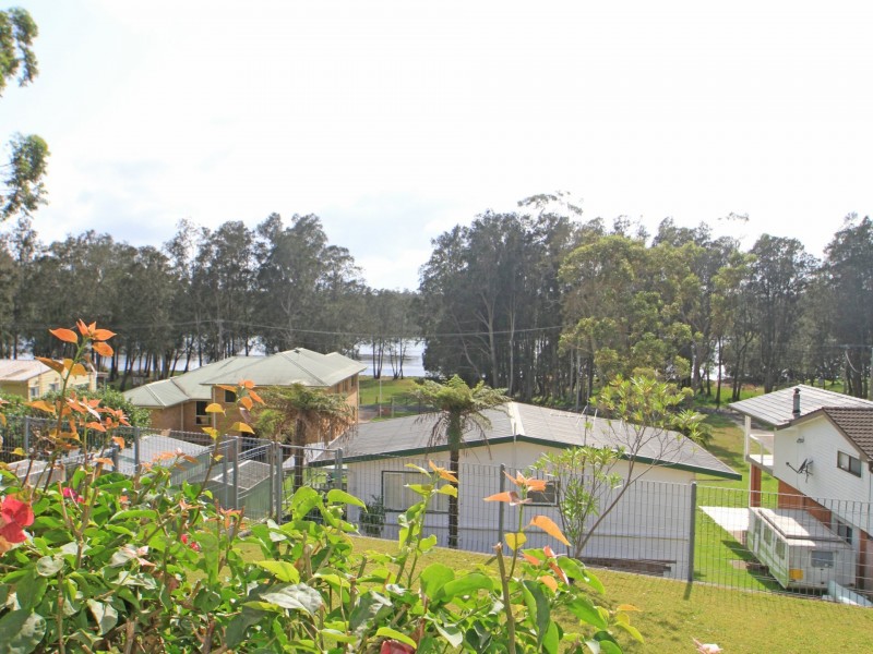 90 River Road, Sussex Inlet NSW 2540