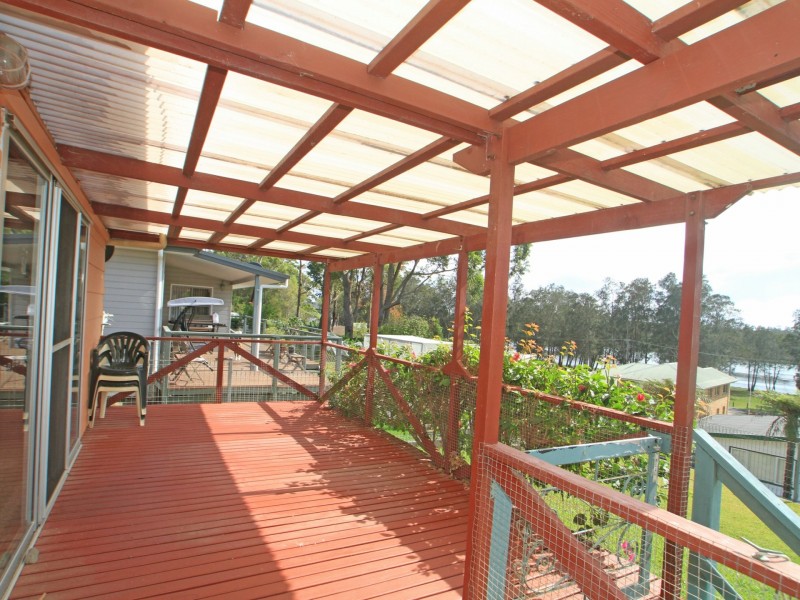 90 River Road, Sussex Inlet NSW 2540