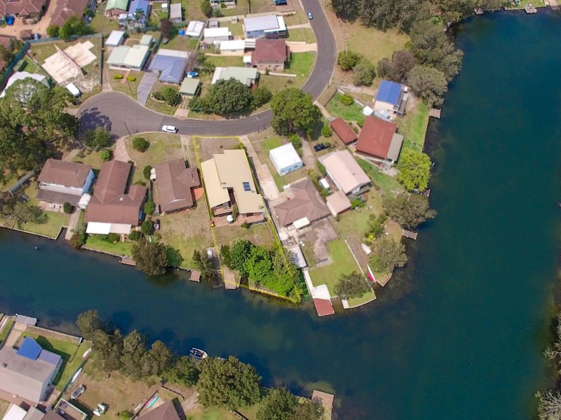 11 Paradise Crescent, Sussex Inlet NSW 2540