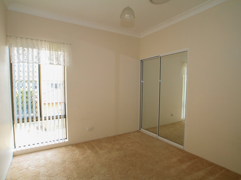 11 Paradise Crescent, Sussex Inlet NSW 2540